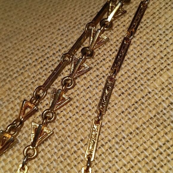 š¤©ā GoldātoneāchainĀ necklaceāš¤©ā2āforā$20 - Picture 5 of 6